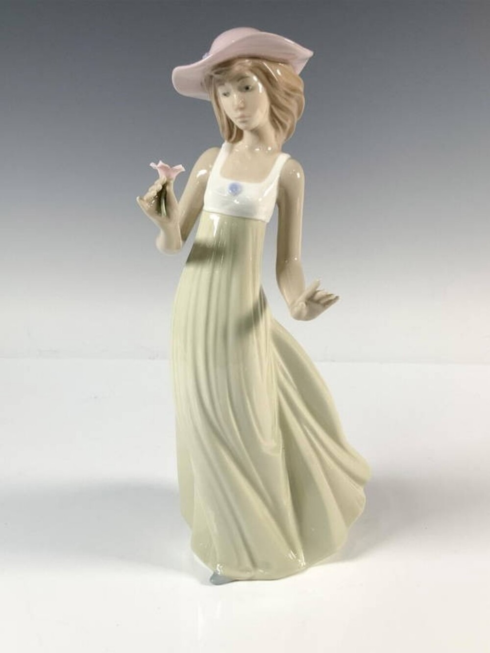 NIB, 1991 NAO by Lladro "Gentle Breeze" Porcelain Figurine